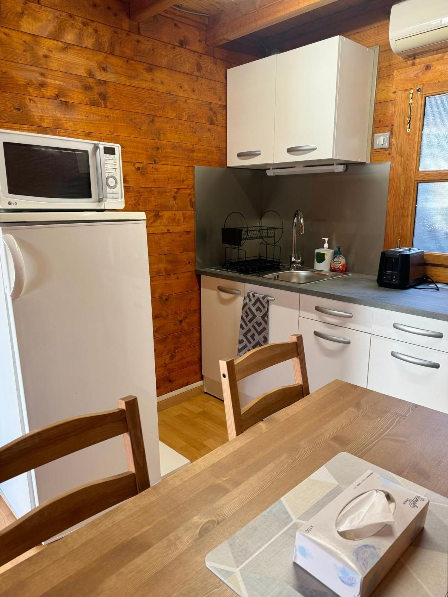Cozy Cottage Paris Suburb! Бобиньи Экстерьер фото